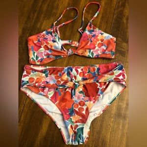 Womens Front knot detail Bathing Suit. Never worn